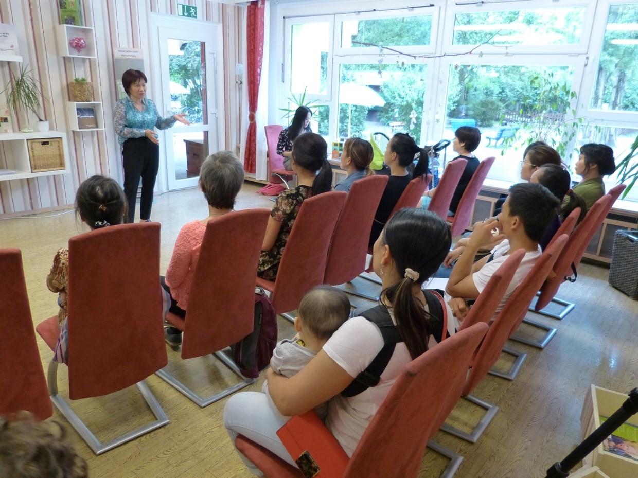 Vortrag zu Erziehungsfragen für vietnamesische Eltern
